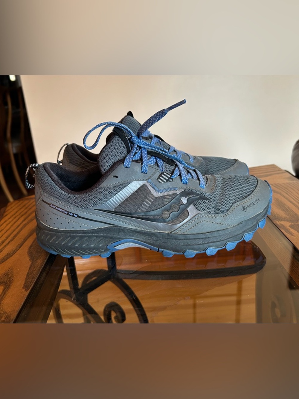 Saucony Excursion TR16 Size 8.5 women’s